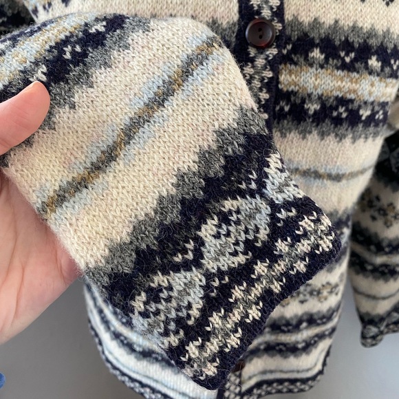Vtg 70s Crystal-Kobe 100% Shetland Wool Fair Isle Grandma Cottage Crew Cardigan - Picture 3 of 6